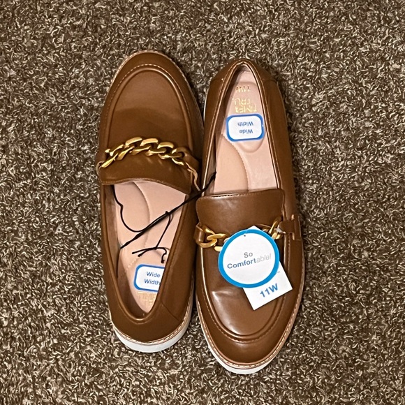 Time and Tru Chain Comfort Loafers | Womens 11 - Picture 3 of 6
